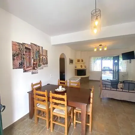 Simousi House *